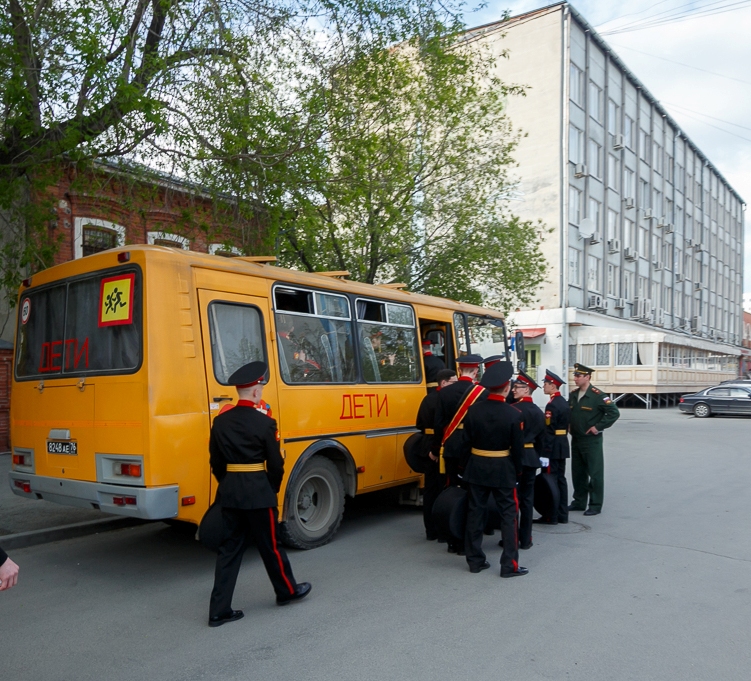 Детские автобусы в РФ снабдят «мигалками»