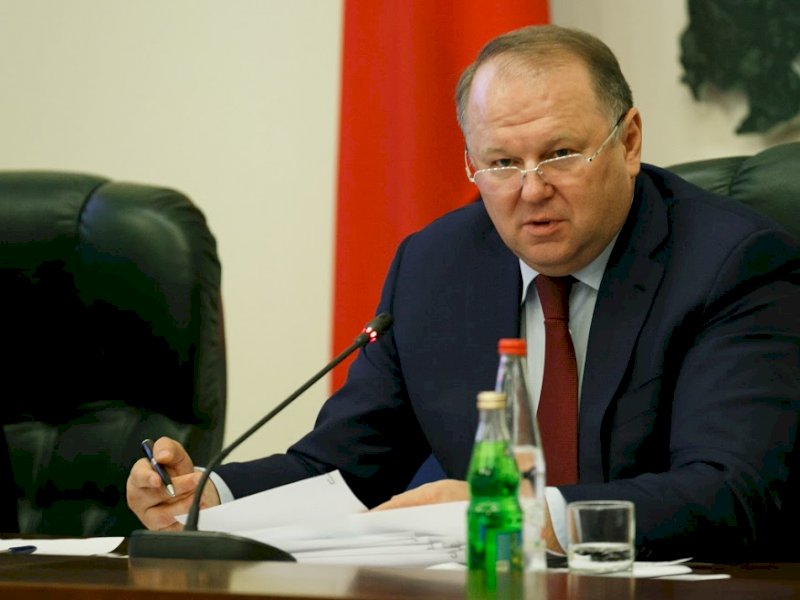Полпред Цуканов грозит мэрам прокуратурой за не вывезенный снег