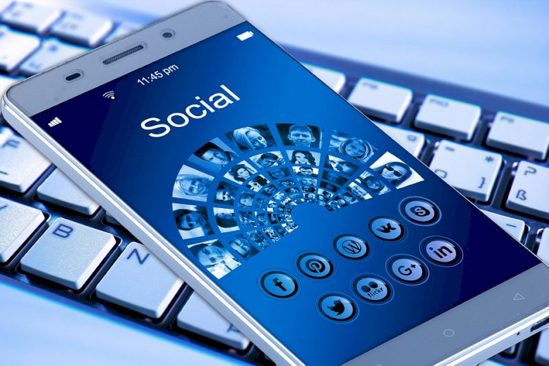 Психологи назвали главную опасность социальных сетей