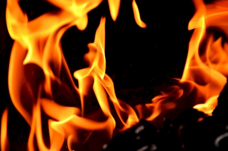 В Первоуральске пожарные ликвидировали крупное возгорание 