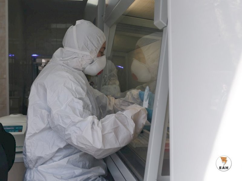 Суточный прирост по коронавирусу в России второй день подряд превышает 27 тысяч случаев