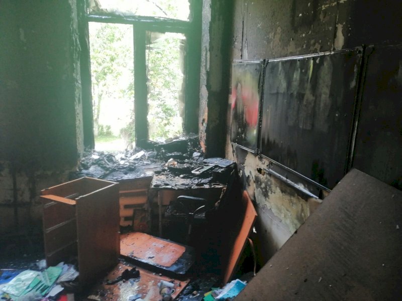 Быстро эвакуировались: в школе на Южном Урале произошел пожар 