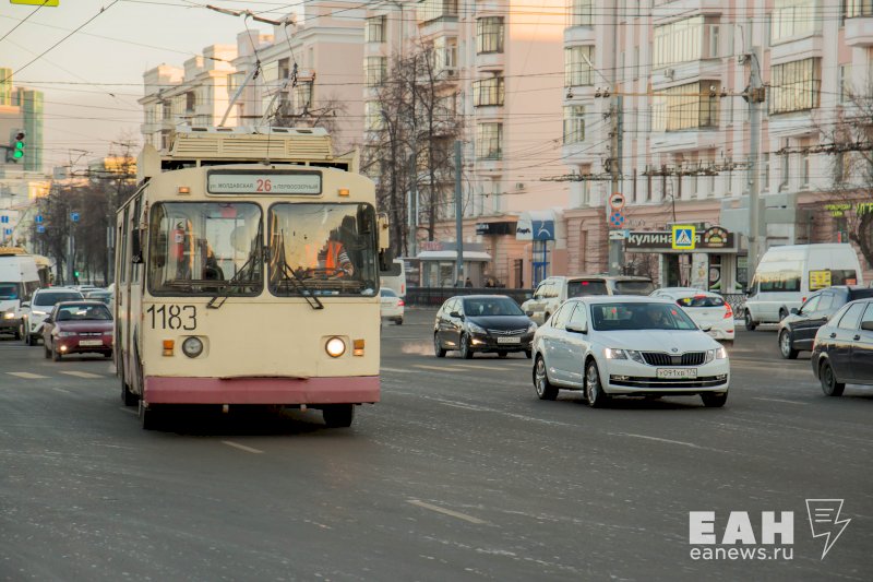 Как в Челябинске будет ездить общественный транспорт в новогодние праздники