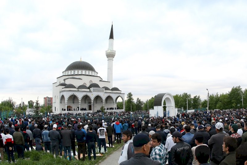 В Свердловской области в праздник Ураза-байрам мусульманам разрешили прийти в мечеть