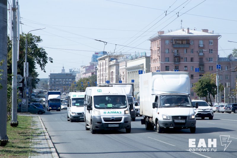 В Челябинске на 5 рублей уменьшили стоимость проезда на маршрутке 
