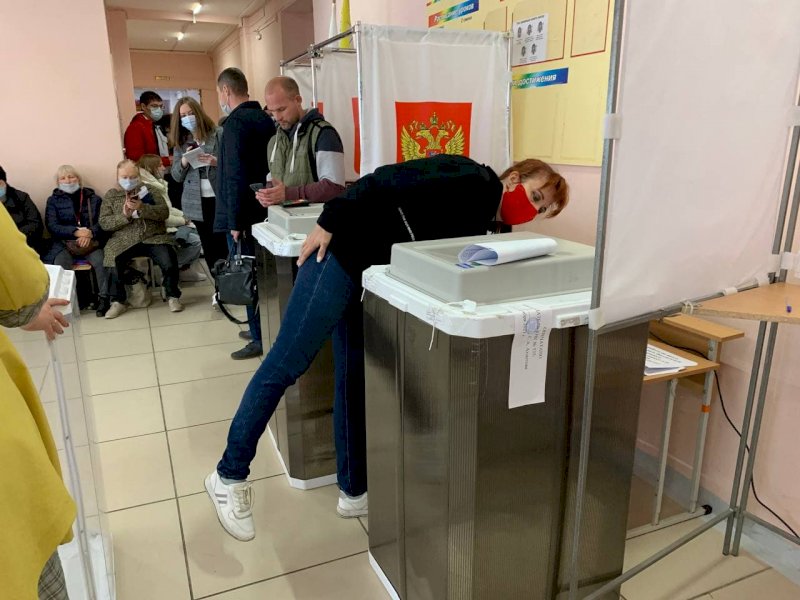 В Челябинске на участке для голосования сломался КОИБ
