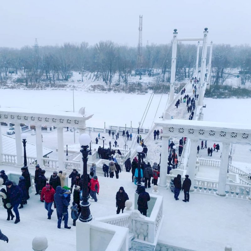 В Оренбурге на реке Урал под лед провалился 15-летний подросток