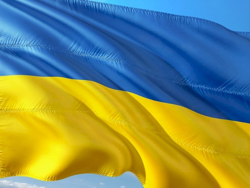 Госдеп разрешил дипломатам покинуть Украину и рекомендовал американцам уехать из страны