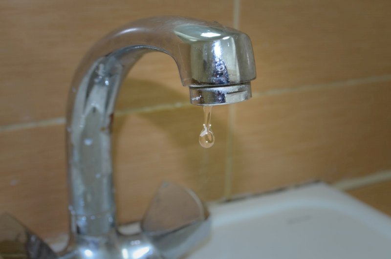 В Орске более 12 тысяч жителей осталось без воды из-за коммунальной аварии 