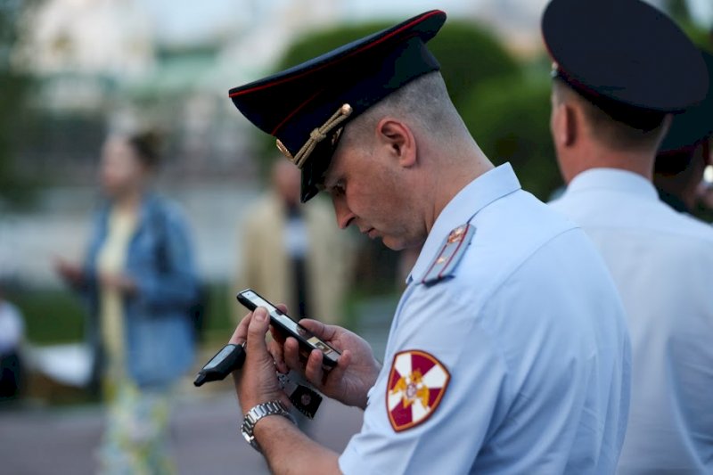Свердловских наркополицейских отчитали за падение показателей 