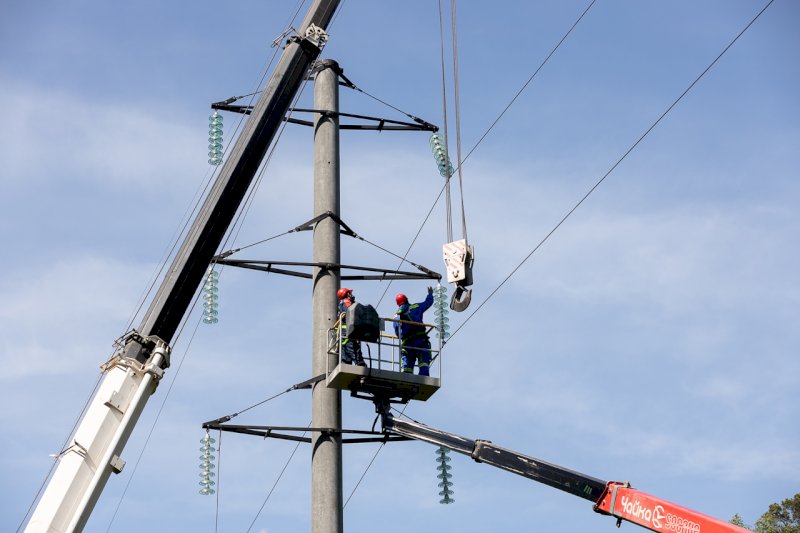 Энергетики обновили сети Белоярского энергоузла