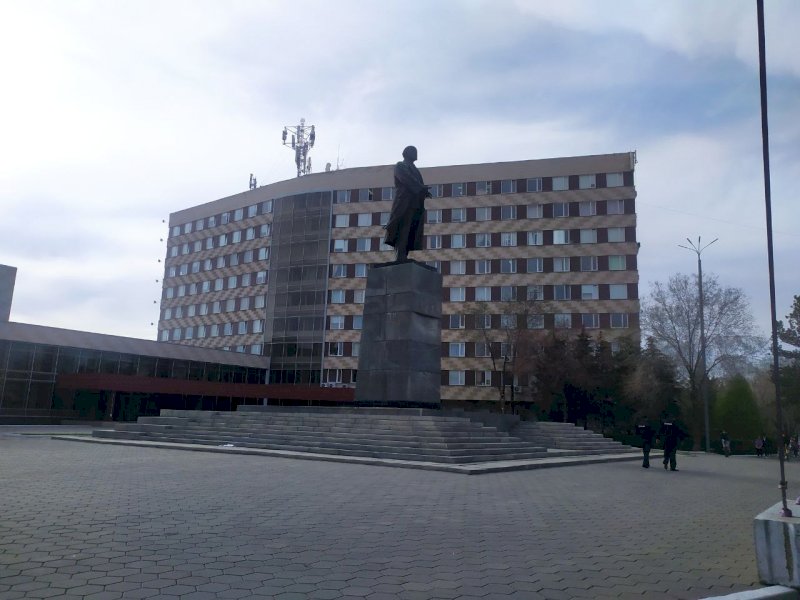 «Слив денег непрофессионалам?»: активисты бьют тревогу из-за проекта реконструкции площади Ленина в Оренбурге
