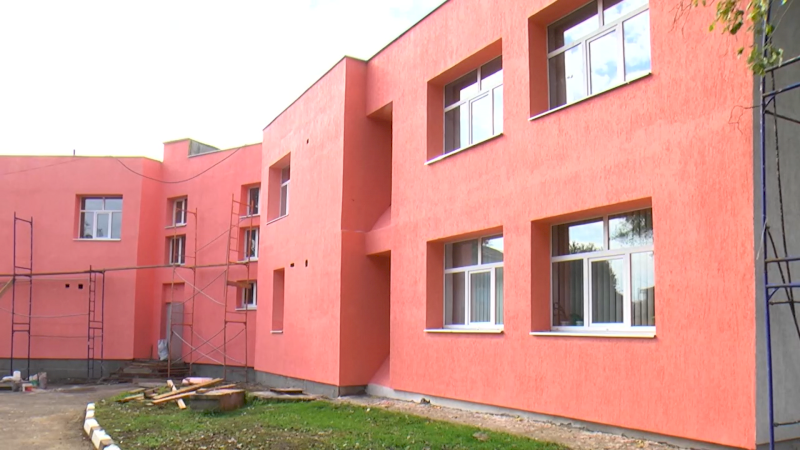 Строители из Оренбуржья завершили ремонт школы искусств в Перевальском районе ЛНР
