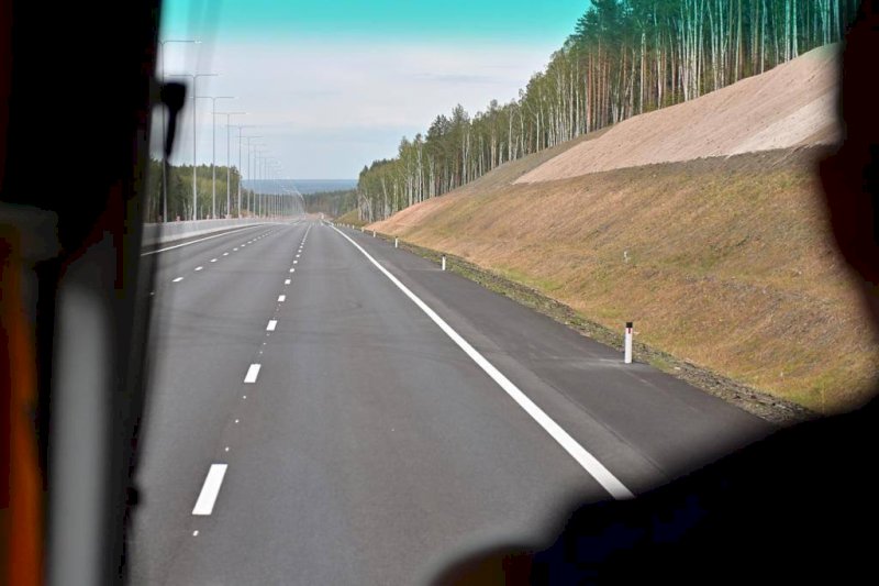 Путин открыл трассу между Екатеринбургом и Челябинском