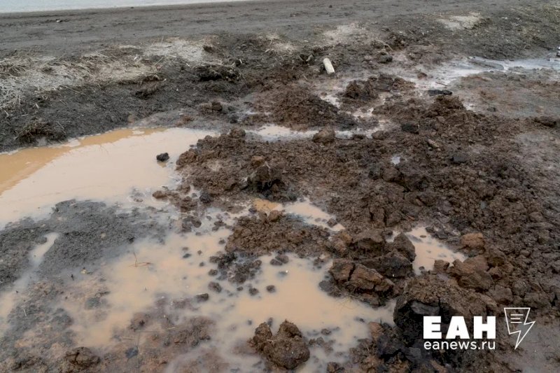От газификации к грязификации: после публикации ЕАН в пригороде Екатеринбурга благоустроят тротуары