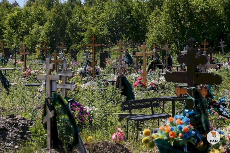 Родовые могилы разрешат, самокаты запретят: новые правила работы кладбищ рассматривают в Екатеринбурге
