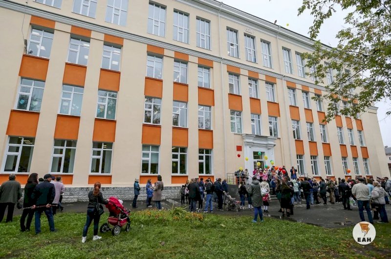 Жители затопленного Орска массово жалуются на возобновление учебы в школах. СКРИНЫ