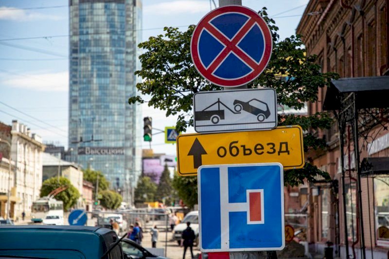 Штрафы для автомобилистов за неоплату парковки поднимут в Свердловской области