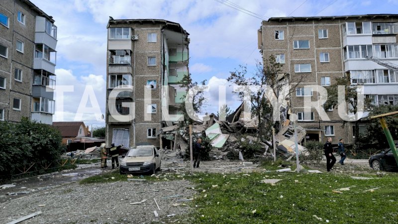 Взрыв обрушил подъезд многоэтажки в Нижнем Тагиле