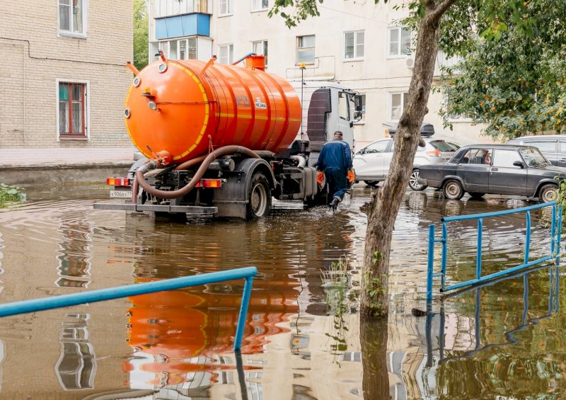 Канализационный коллектор отремонтируют в челябинском городе после наводнения 