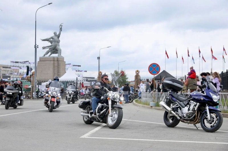 Тысячи байкеров со всей России прибыли на фестиваль «Движение» в Свердловскую область