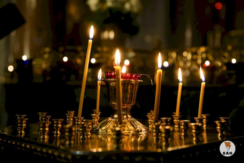 Молебны о погибших при терактах в Севастополе и Дербенте пройдут в храмах Екатеринбурга