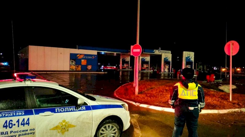 Автозаправку закрыли на трассе Екатеринбург - Тюмень из-за угрозы взрыва