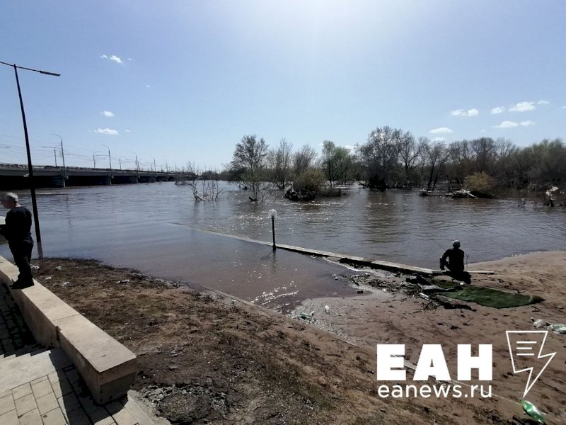 Уровень воды в Урале у Оренбурга снизился до 781 см