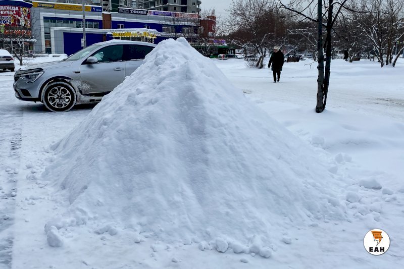 Свердловский губернатор дал специальные поручения из-за снегопада