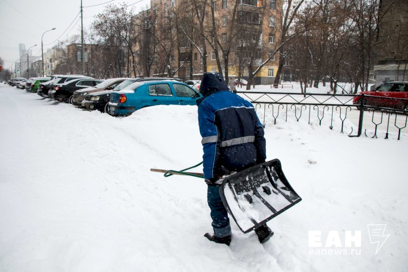 Борцов со снегом ищут в Свердловской области