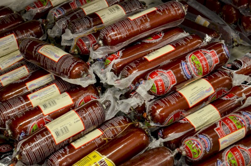 Колбаса и творог упали в цене, а овощи подорожали в Свердловской области 