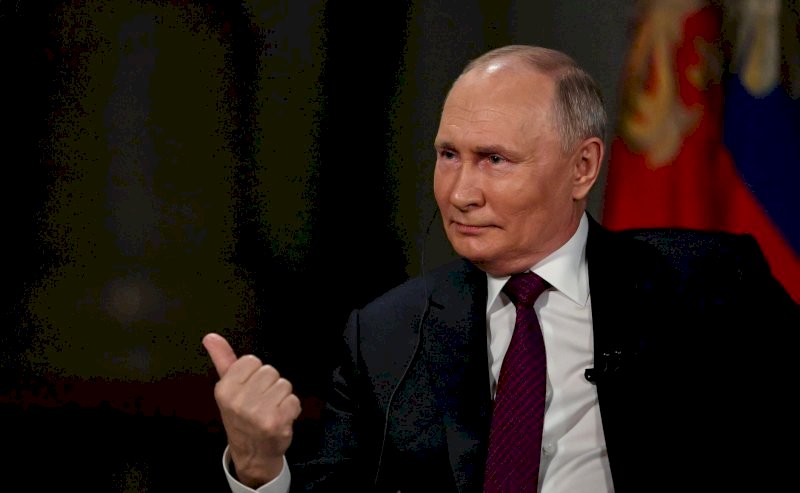 Жилье каждому, МРОТ до 35 тысяч и новая система оплаты для бюджетников: Путин подписал масштабный указ