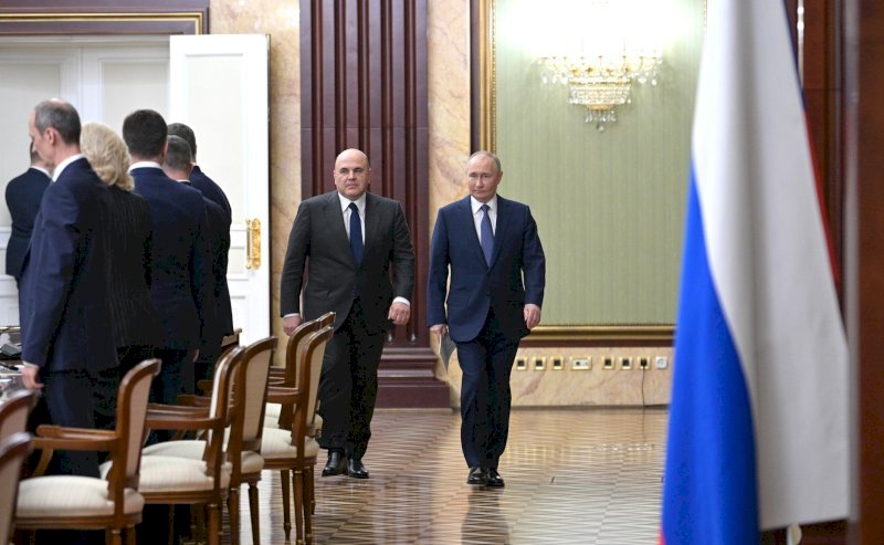 Путин оставил Мишустину всех заместителей