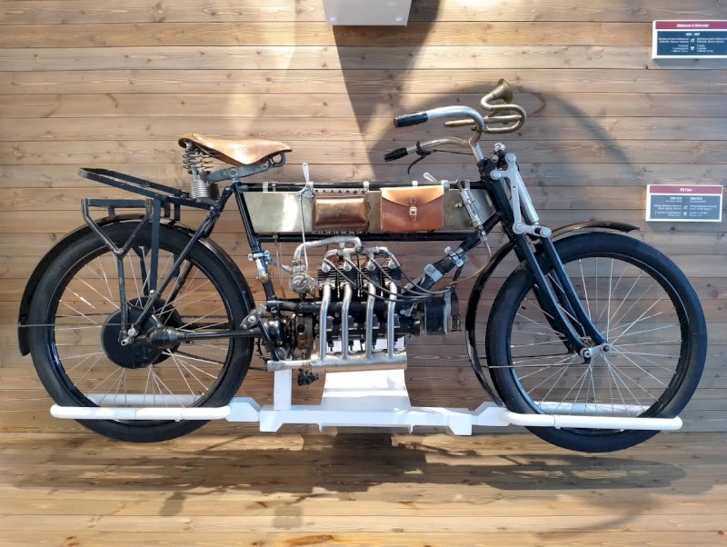 Выставка мотоциклов открывается в музее истории Екатеринбурга. ФОТО