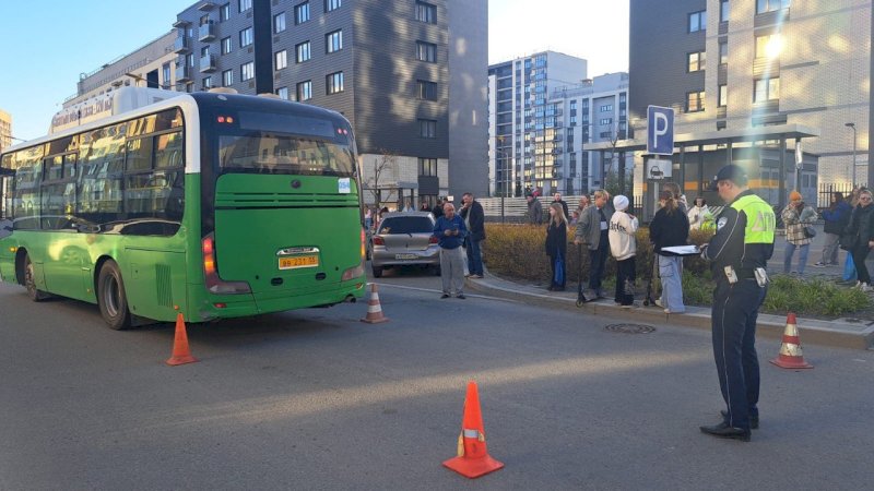 Автобус сбил маленького велосипедиста в Екатеринбурге 