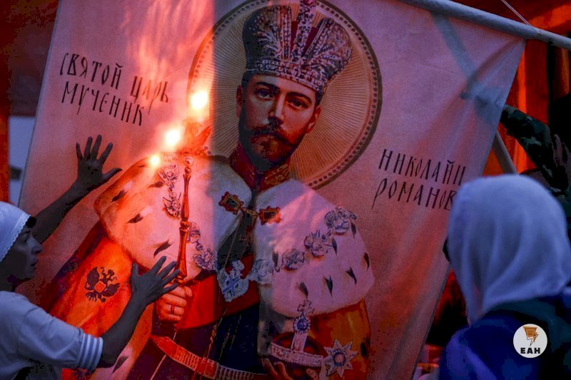 Екатеринбуржцы начали продвигать почитание Николая II в Казани
