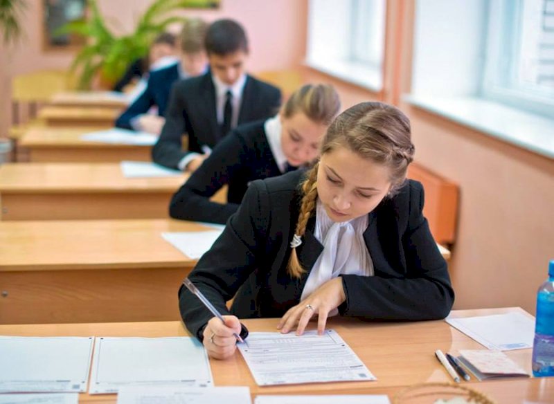 28 тысяч школьников Оренбуржья сдают выпускные экзамены