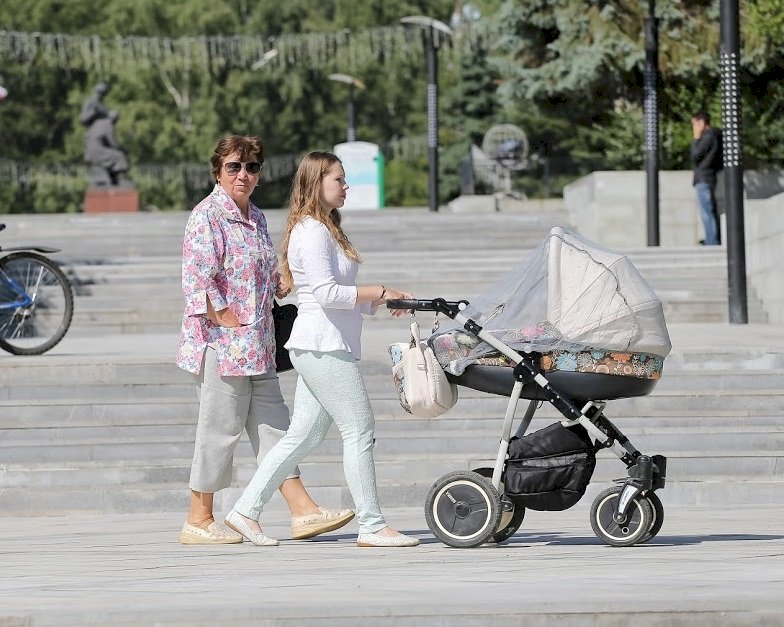 Госдума предложила платить россиянкам за рождение детей до 25 лет