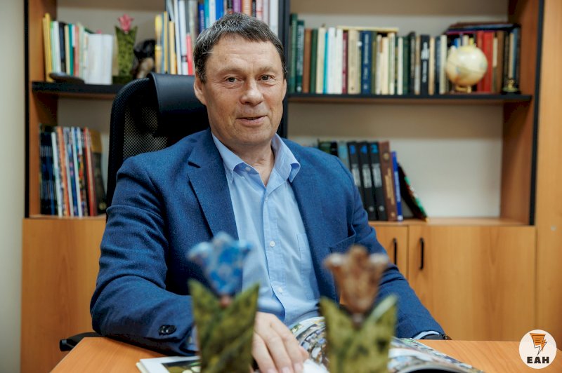 Как директор «Минерал-шоу» пестует наследников Данилы-мастера на Урале - интервью Игоря Дубяго