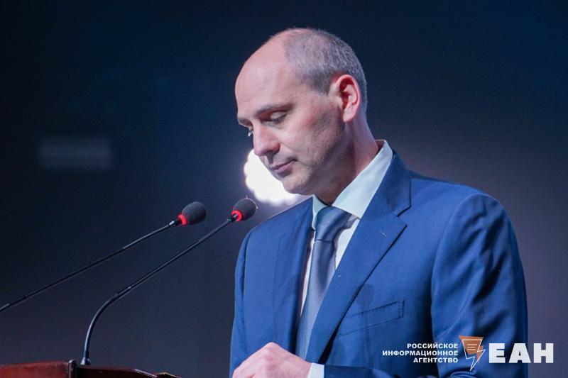 Свердловский губернатор проведет День народного единства с митрополитом и другом Куйвашева