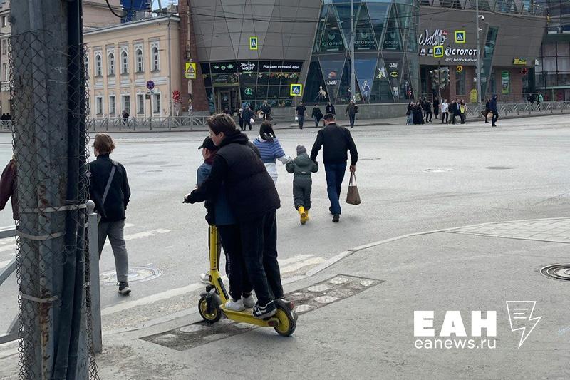 Сотни екатеринбуржцев из-за самокатов попали в больницы