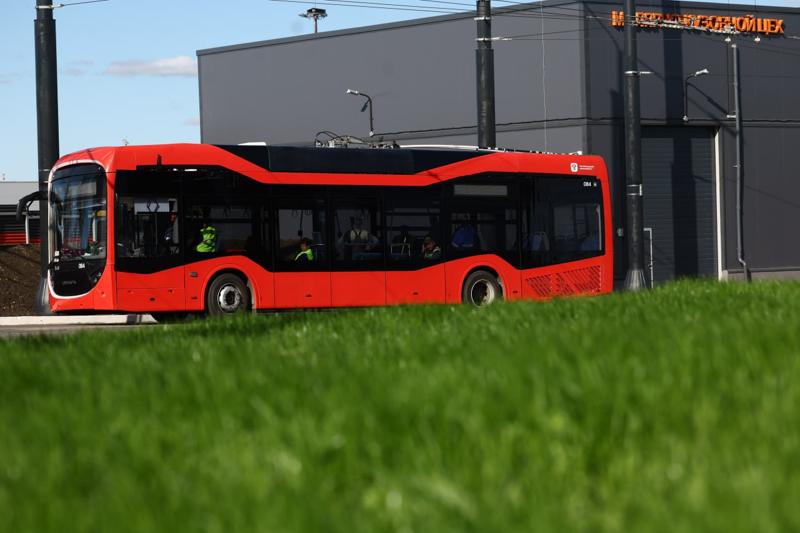 Qanday qilib men notanishlarning qozini sorayman Porno er va xotin rus tilida jinsiy aloqa haqida gapirish