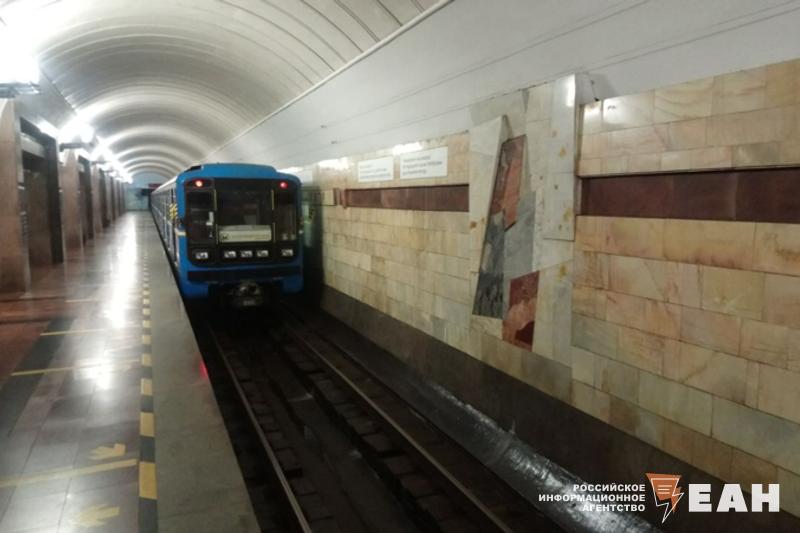 В екатеринбургском метро заметили самого позитивного блогера Василенко