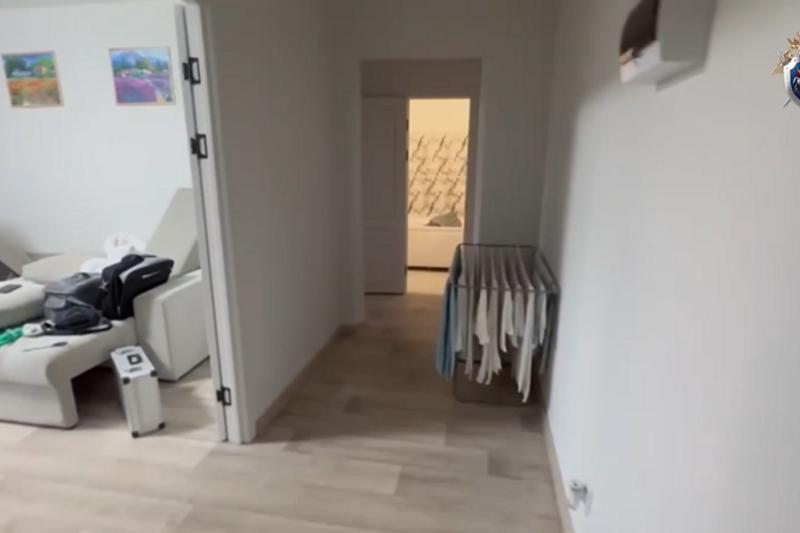 В Челябинске в диване нашли тело убитого ребенка