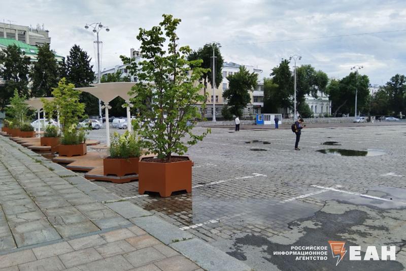 Главу Екатеринбурга попросили найти все захоронения на площади 1905 года