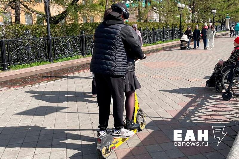 Самокатчик сбил ребенка в Оренбурге и скрылся