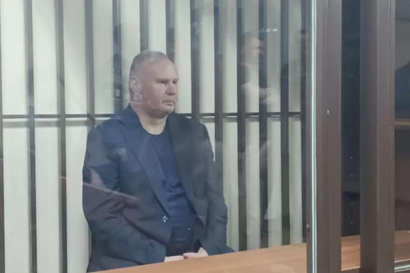 Челябинского дорожного замминистра будут судить за взятку телефоном