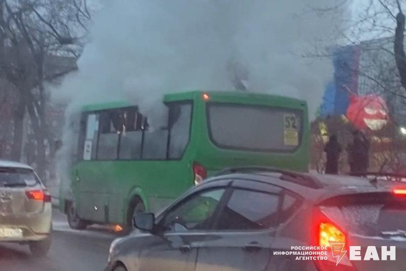 Власти Екатеринбурга раскрыли причину пожара в маршрутке у «Радуга-парка»