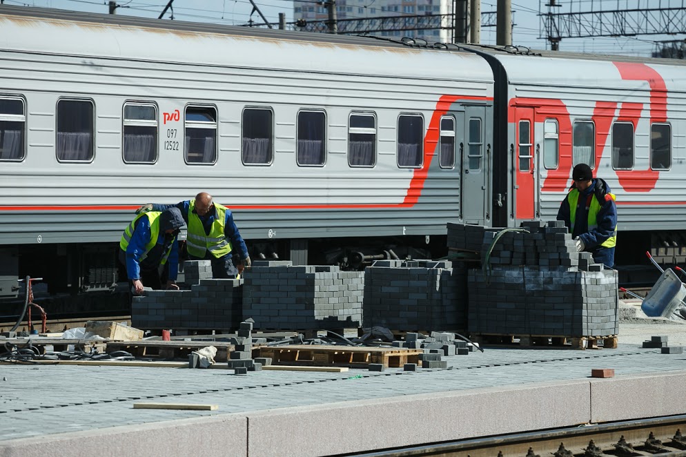 Добавили поезда. Поезд Зауралье. Свердловская Пригородная компания вагоны. 77 День поезд.