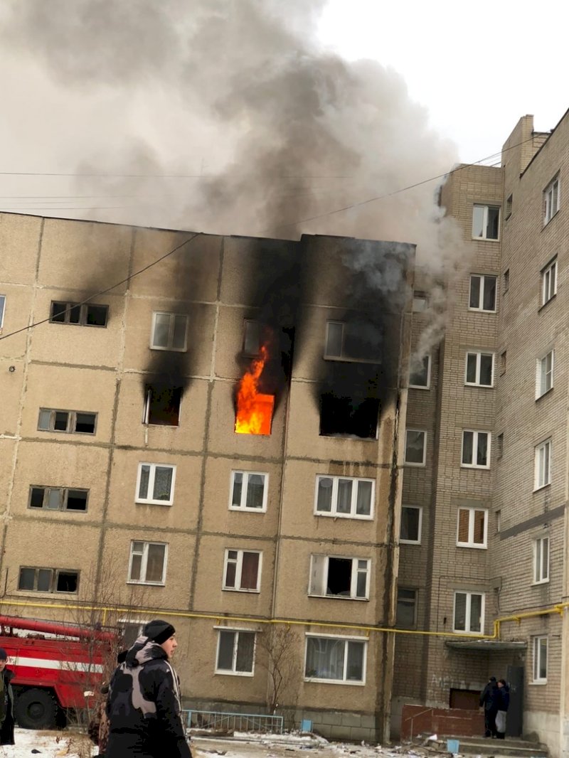 В Свердловской области в квартире произошел взрыв газа (ФОТО, ВИДЕО) |  08.12.2021 | Екатеринбург - БезФормата